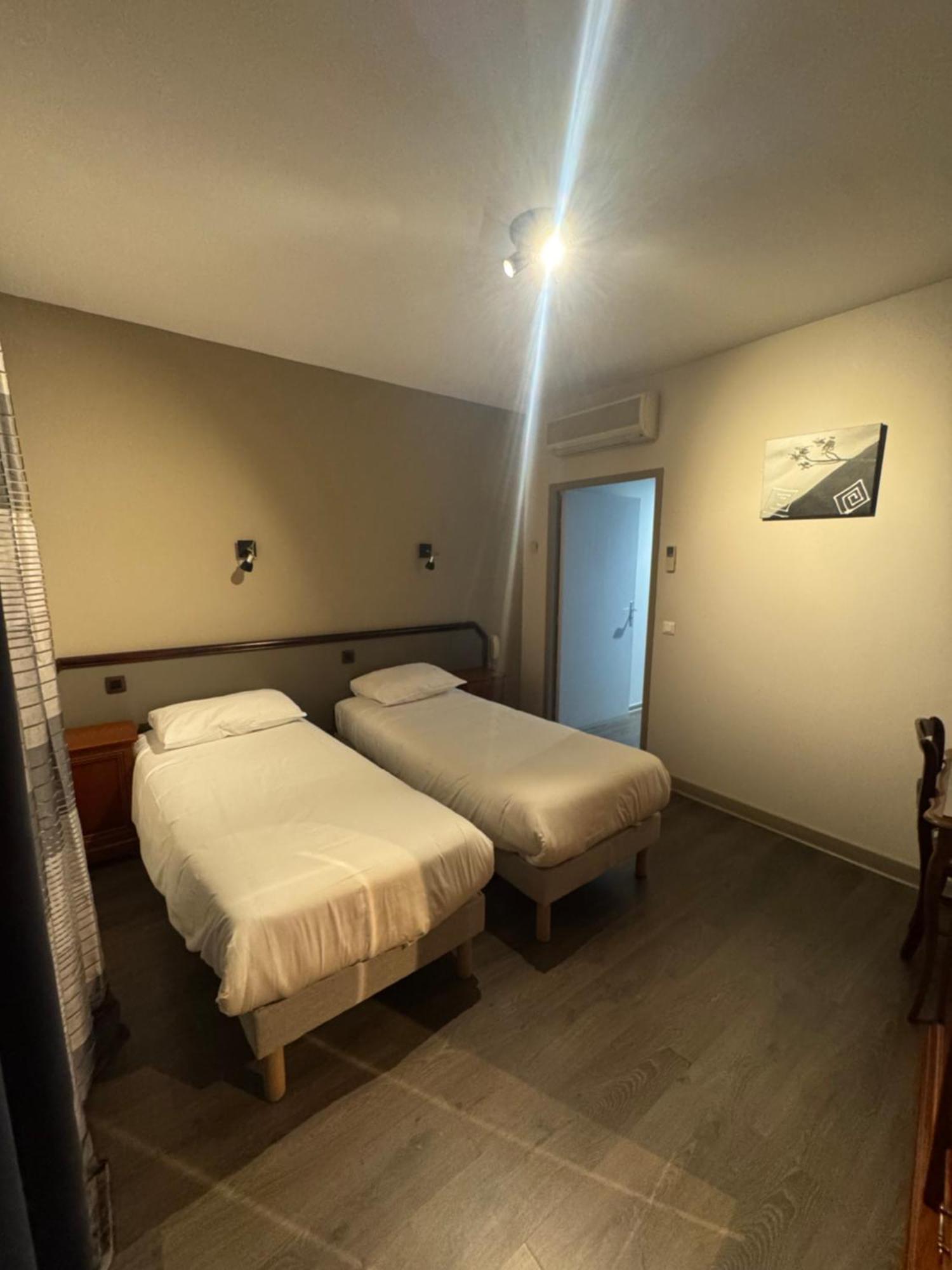 Hotel Restaurant Henry Puy-l'Eveque Luaran gambar